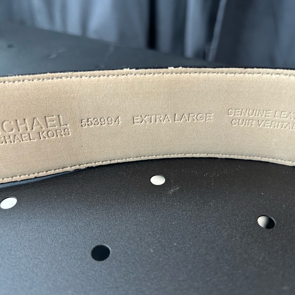 Michael Kors embossed snakeskin belt - Picture 4 of 4